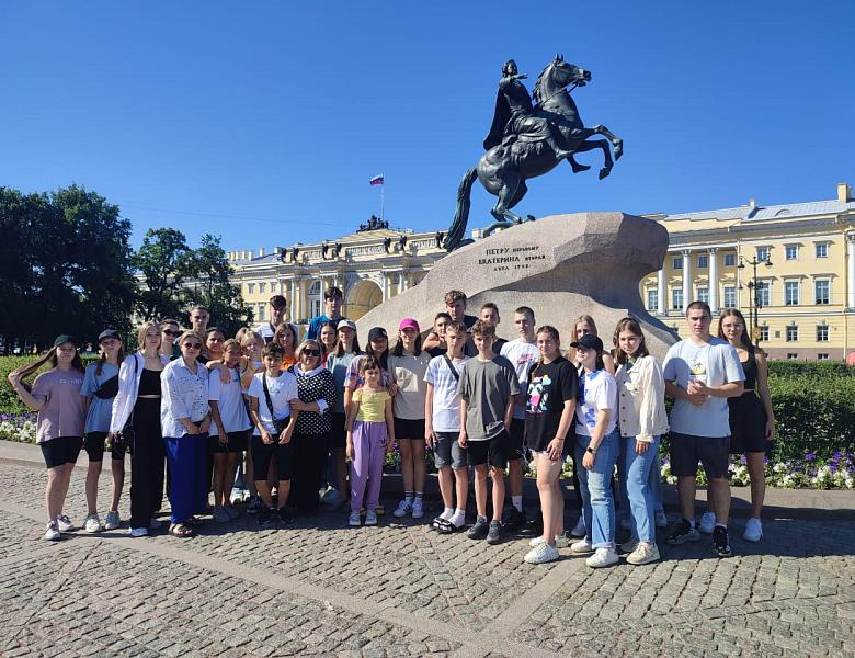 Экскурсия учащихся в город Санкт-Петербург